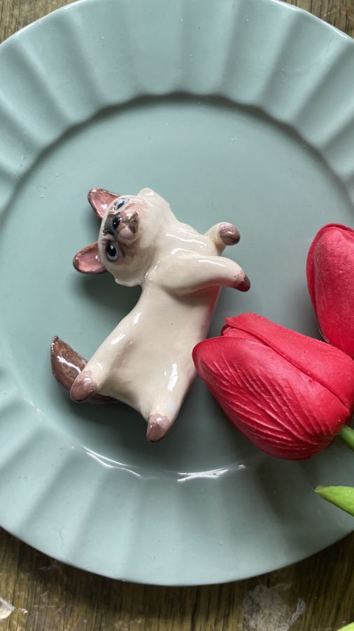 Custom pet sculpture commission by Moon Kiln