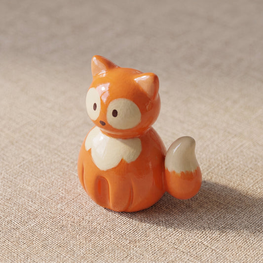 Mr. Fox handmade glossy clay desk pal, isometric view