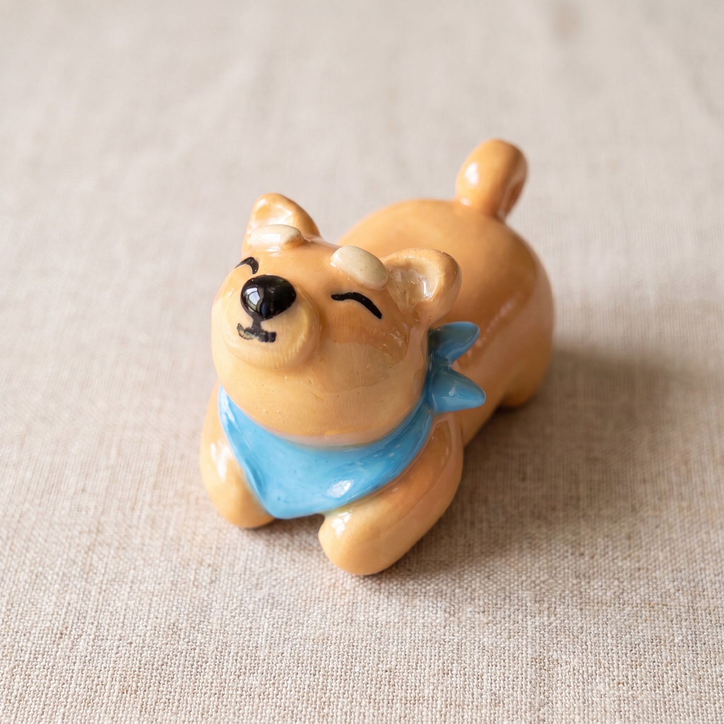 Shiba Inu handmade glossy clay desk pal, isometric view