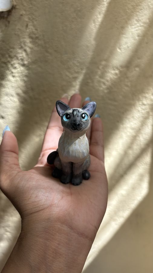 Custom pet sculpture commission by Moon Kiln